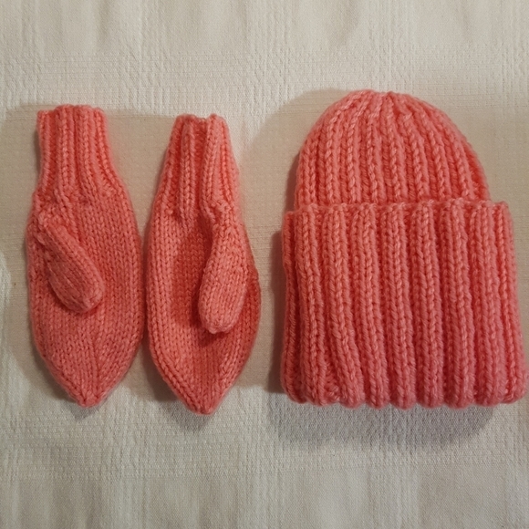 Girls knit hat & mitten set pink 2-4 years - Picture 1 of 2